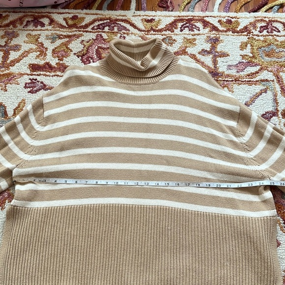 GAP 24/7 Split Hem Striped Turtleneck Sweater - Cream / White - Picture 6 of 8